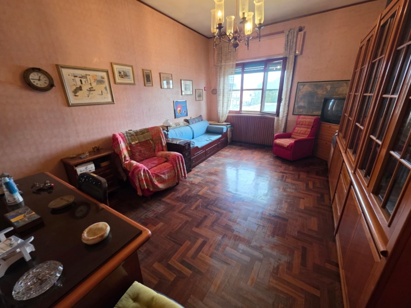 Ampio Appartamento Centro Pressi Piazza Sant'Agostino