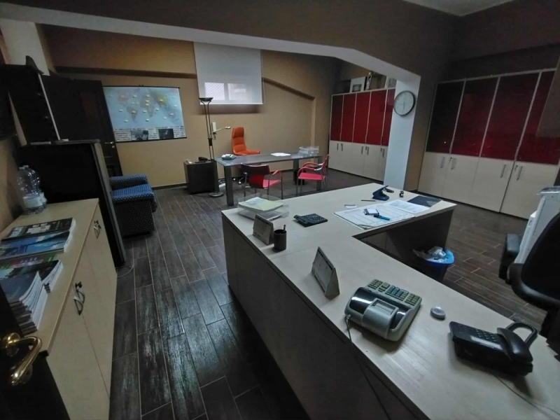 Studio Ristrutturato Arredato Viale Aldo Moro