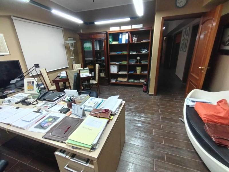 Studio Ristrutturato Arredato Viale Aldo Moro