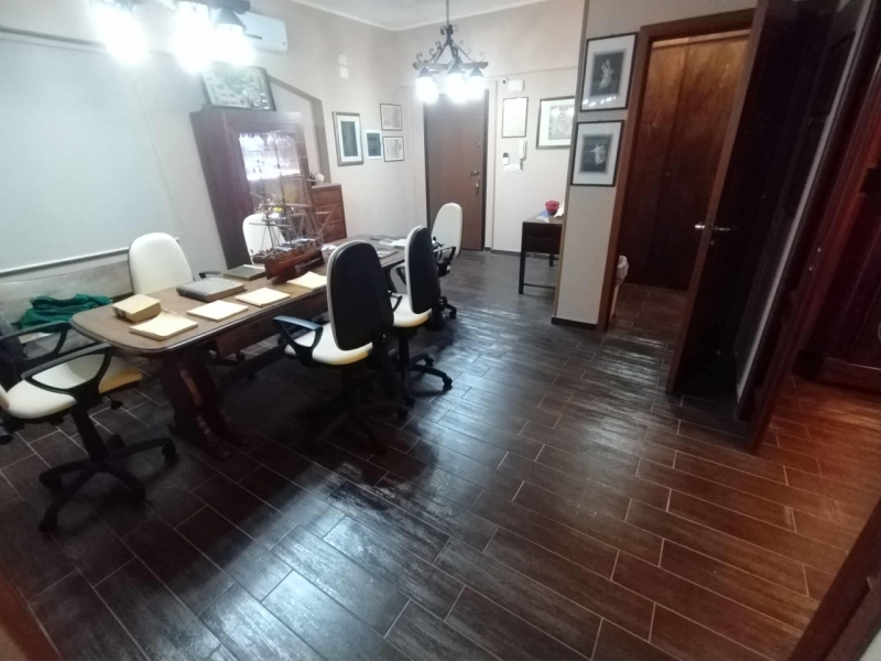 Studio Ristrutturato Arredato Viale Aldo Moro