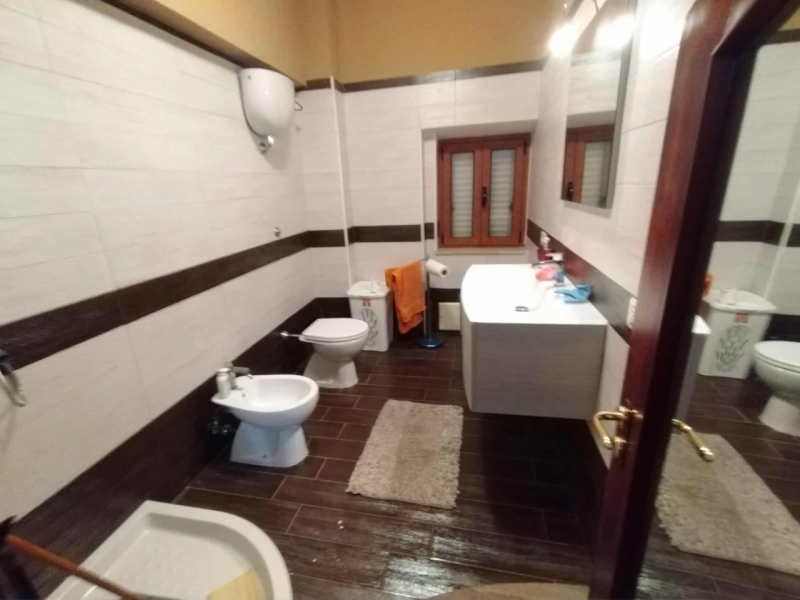 Studio Ristrutturato Arredato Viale Aldo Moro