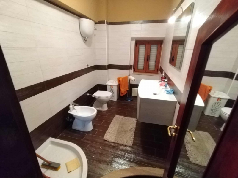 Studio Ristrutturato Arredato Viale Aldo Moro