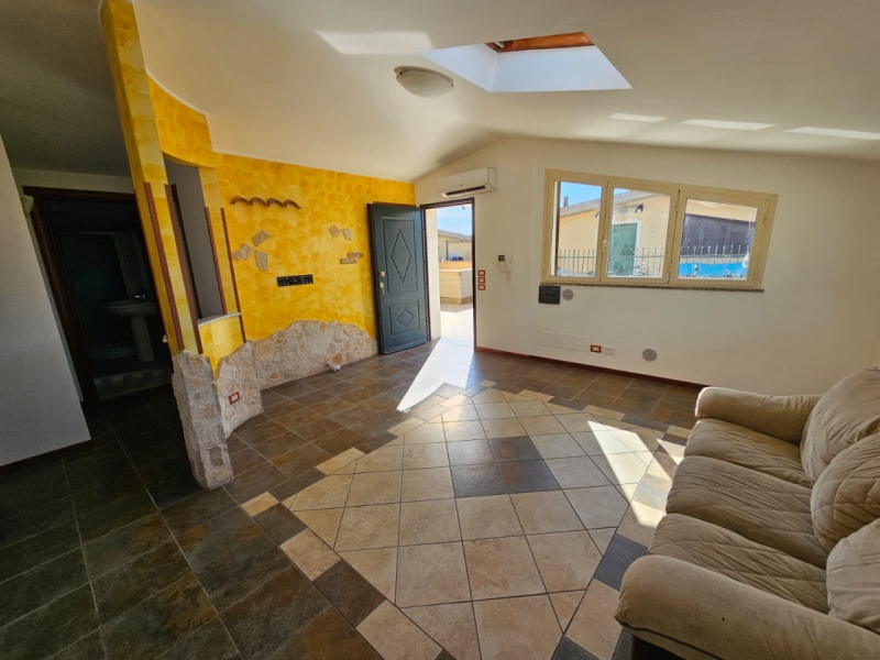 Mansarda Semi Arredata Panoramica Con Terrazzo Pezzo