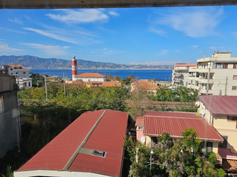 Mansarda Semi Arredata Panoramica Con Terrazzo Pezzo