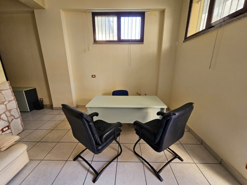 Ufficio Arredato Pezzo 55 Mq