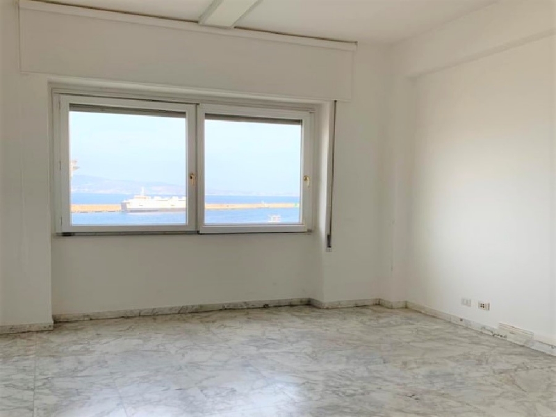 Studio Categoria A10 Con Terrazzo a Livello Ponte Della Libertà 200 Mq