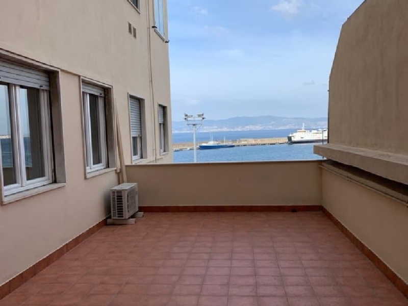 Studio Categoria A10 Con Terrazzo a Livello Ponte Della Libertà 200 Mq