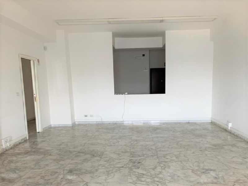 Studio Categoria A10 Con Terrazzo a Livello Ponte Della Libertà 200 Mq