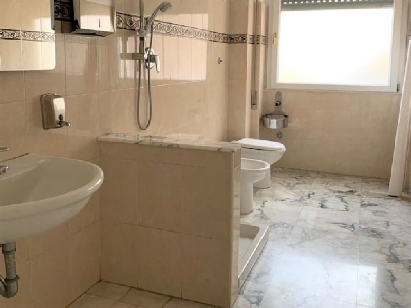 Studio Categoria A10 Con Terrazzo a Livello Ponte Della Libertà 200 Mq