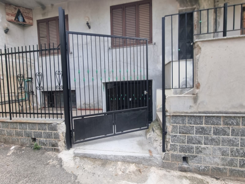 Villa indipendente Su Quattro Livelli Con giardino Villa San Giovanni