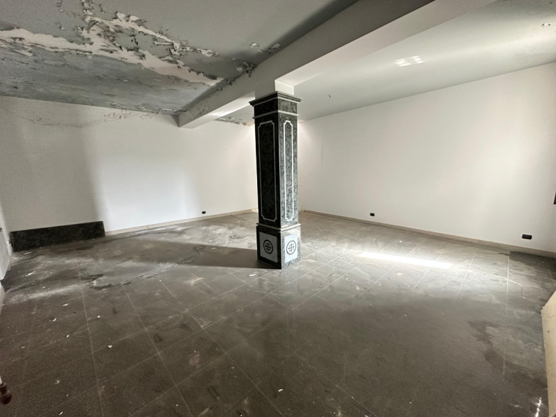 Villa indipendente Su Quattro Livelli Con giardino Villa San Giovanni