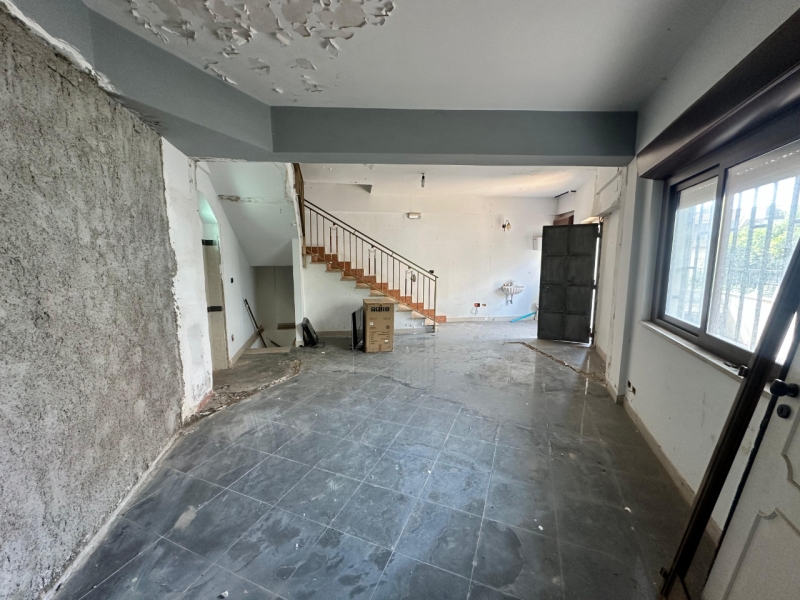 Villa indipendente Su Quattro Livelli Con giardino Villa San Giovanni