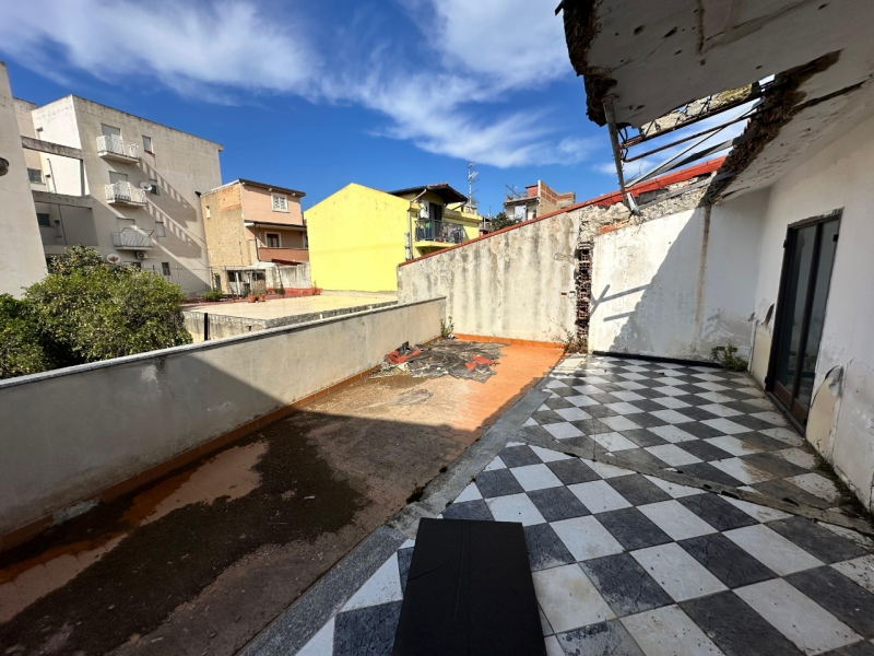 Villa indipendente Su Quattro Livelli Con giardino Villa San Giovanni