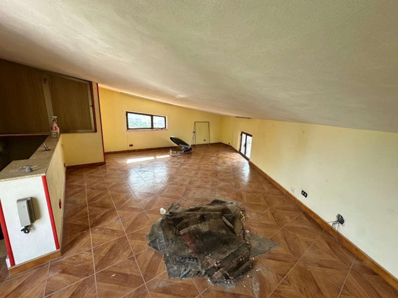 Villa indipendente Su Quattro Livelli Con giardino Villa San Giovanni