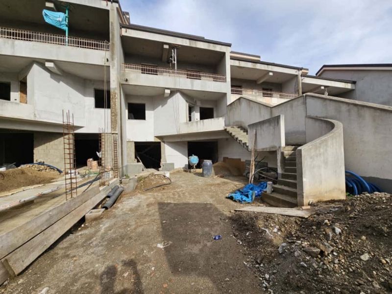 Villetta A Schiera 3 Livelli Con Giardino Condera