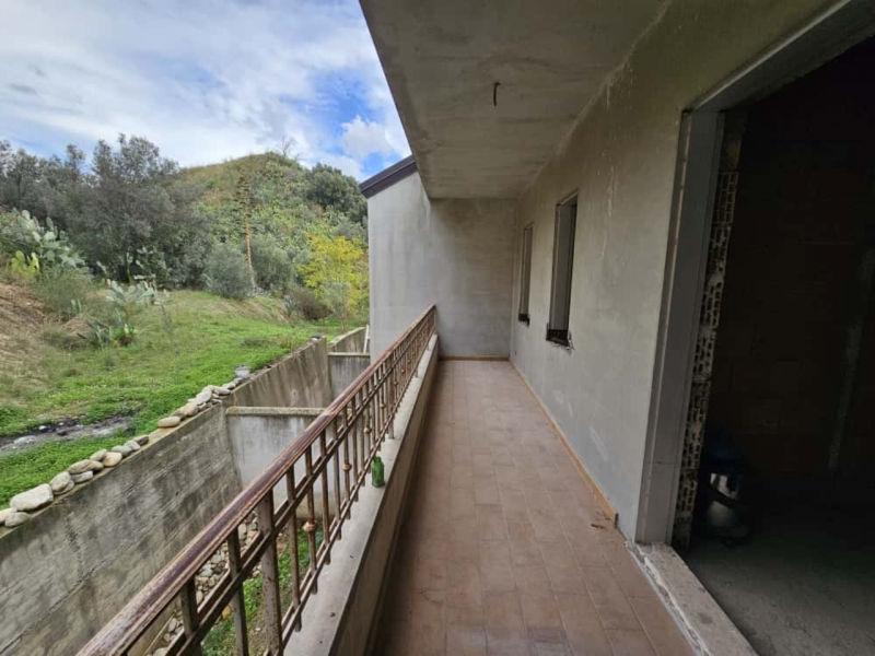 Villetta A Schiera 3 Livelli Con Giardino Condera