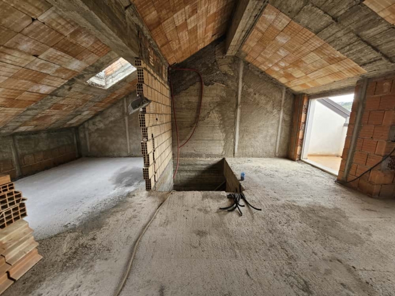 Villetta A Schiera 3 Livelli Con Giardino Condera