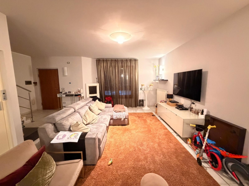 Villa A Schiera Con Giardino e Terrazzo Sbarre Pressi Bar San Francesco