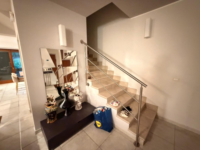 Villa A Schiera Con Giardino e Terrazzo Sbarre Pressi Bar San Francesco