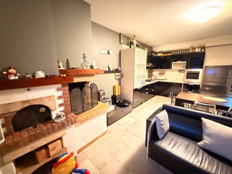 Villa A Schiera Con Giardino e Terrazzo Sbarre Pressi Bar San Francesco