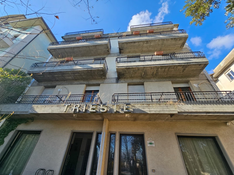 Fabbricato Indipendente 1400 Mq Con Corte Chianciano Terme