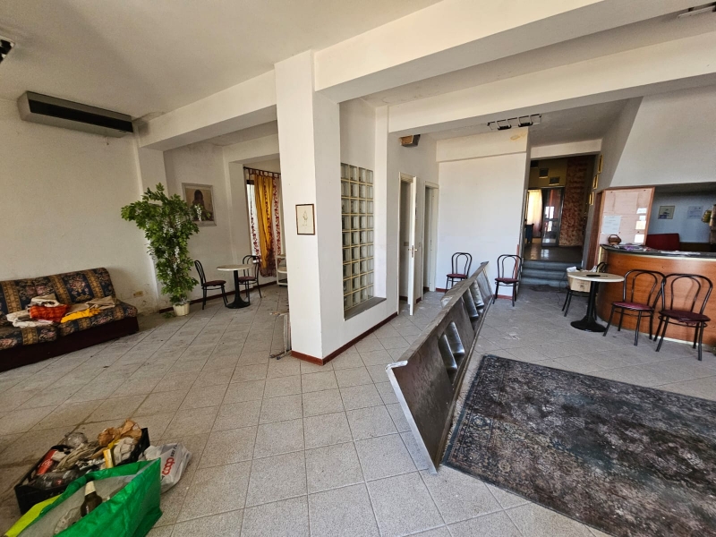 Fabbricato Indipendente 1400 Mq Con Corte Chianciano Terme