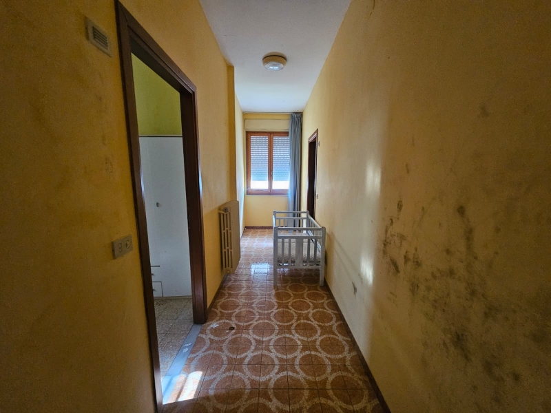 Fabbricato Indipendente 1400 Mq Con Corte Chianciano Terme