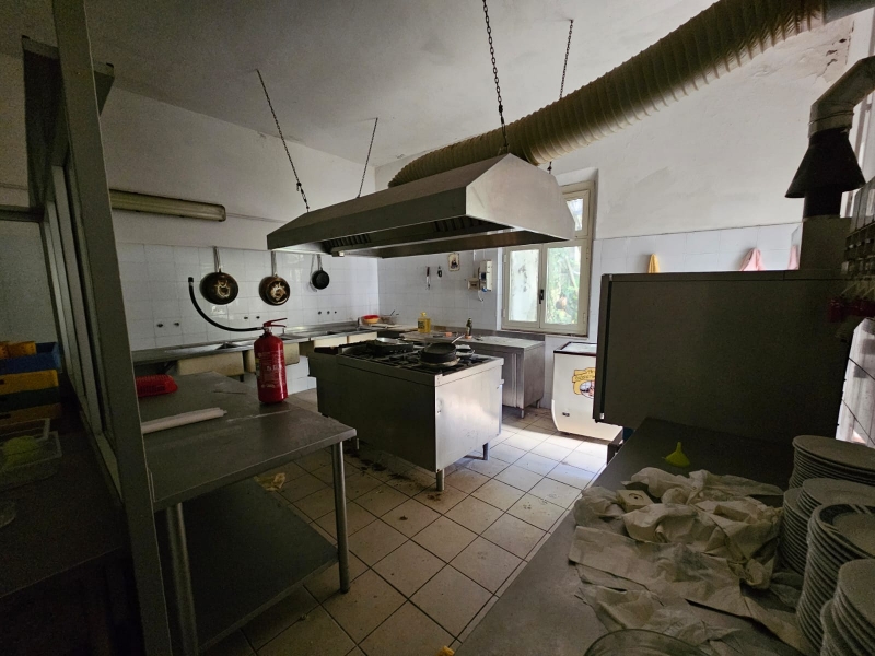 Fabbricato Indipendente 1400 Mq Con Corte Chianciano Terme