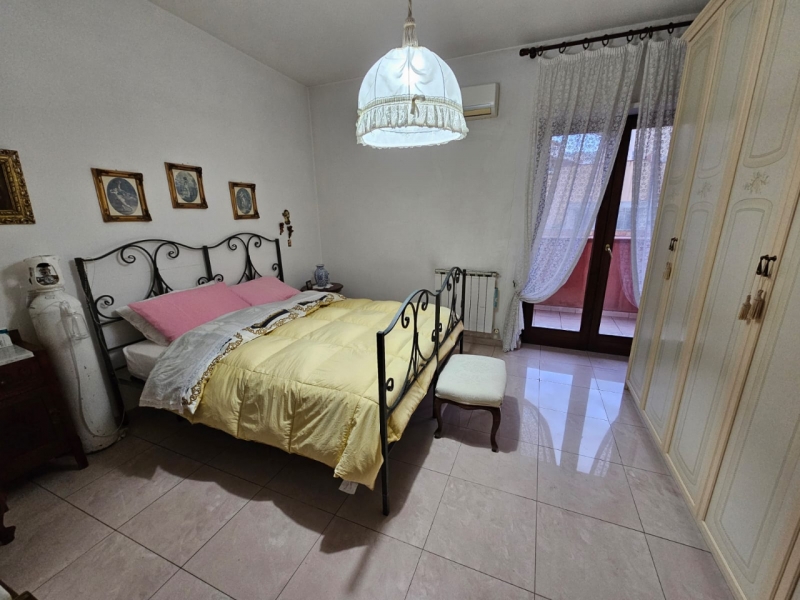 Ampio Luminoso Con Posto Auto, Verande, Cantina Via Pio XI 