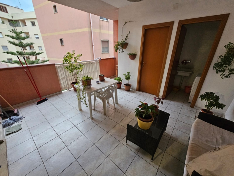 Ampio Luminoso Con Posto Auto, Verande, Cantina Via Pio XI 