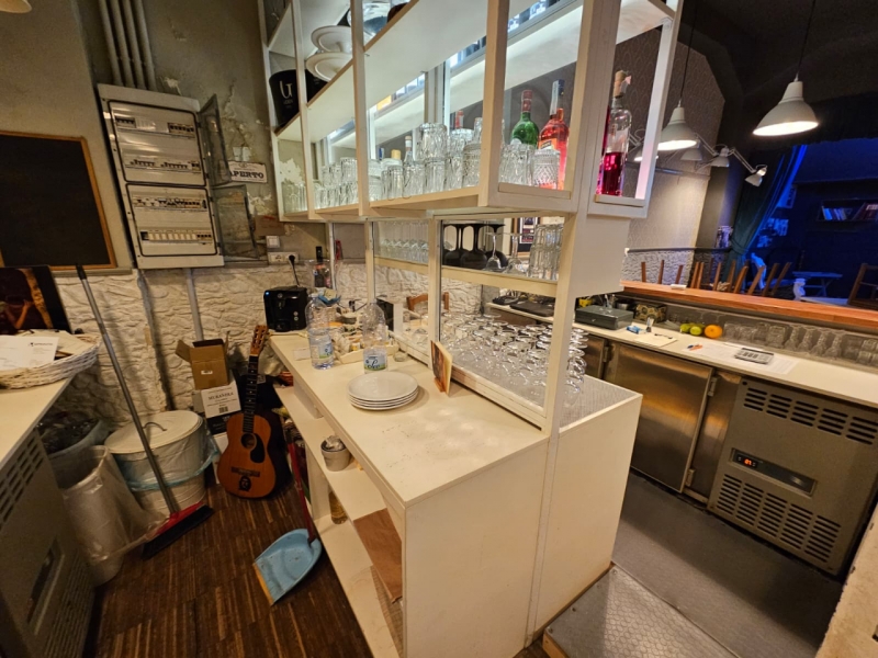 Ampio Locale 200 Mq Centro Via Venezia