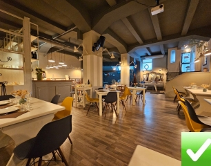 Ampio Locale 200 Mq Centro Via Venezia