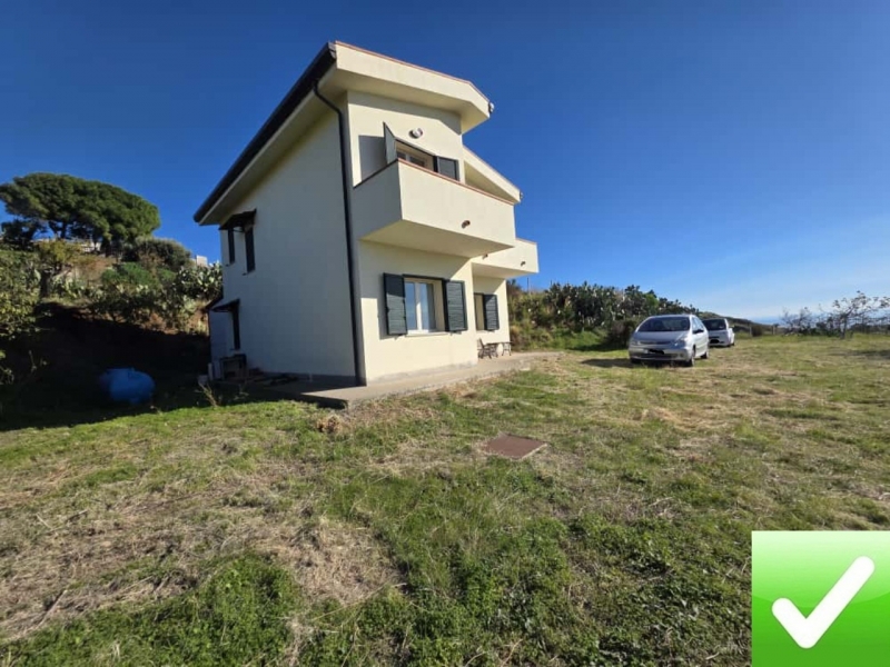 Villa Di Recente Costruzione 2 Livelli Panoramica Con Giardino Bocale