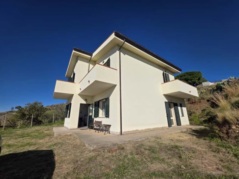 Villa Di Recente Costruzione 2 Livelli Panoramica Con Giardino Bocale