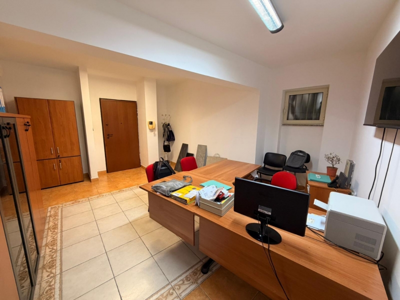 Ufficio Via Trabocchetto 80 Mq