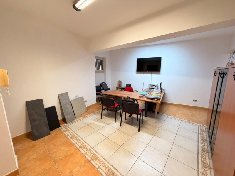 Ufficio Via Trabocchetto 80 Mq