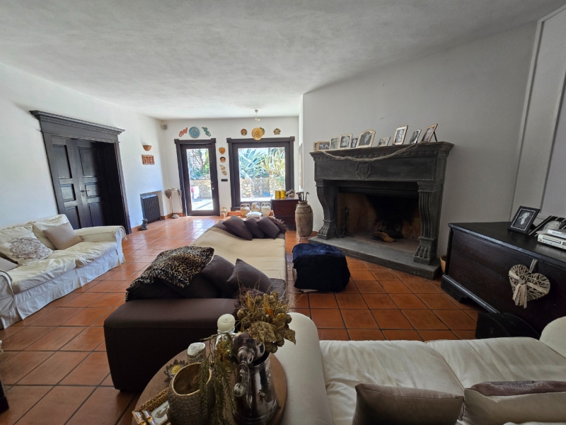 Villa Esclusiva e Prestigiosa Con Giardino, Piscina e Vista Mare Mozzafiato Montepaone