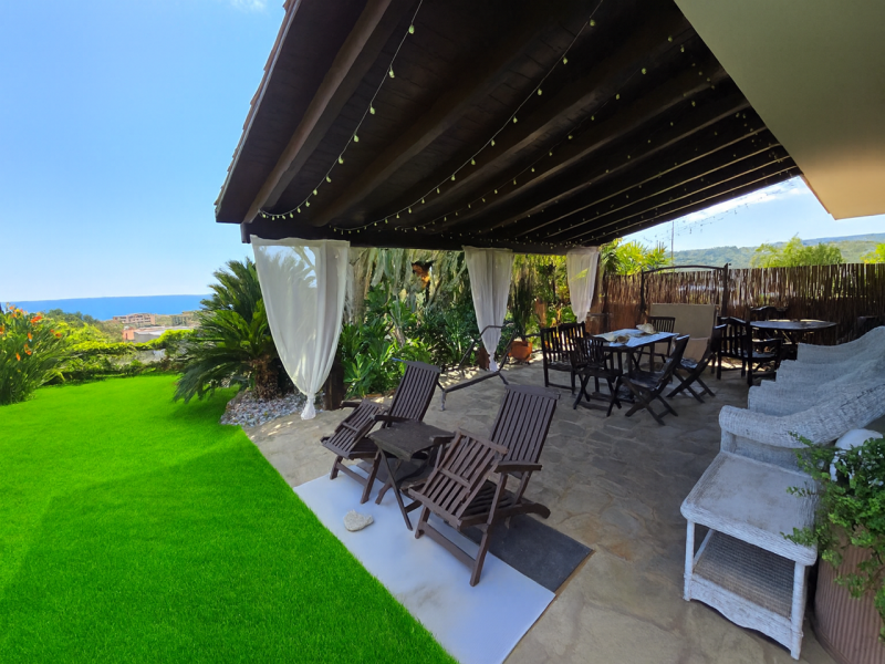 Villa Esclusiva e Prestigiosa Con Giardino, Piscina e Vista Mare Mozzafiato Montepaone