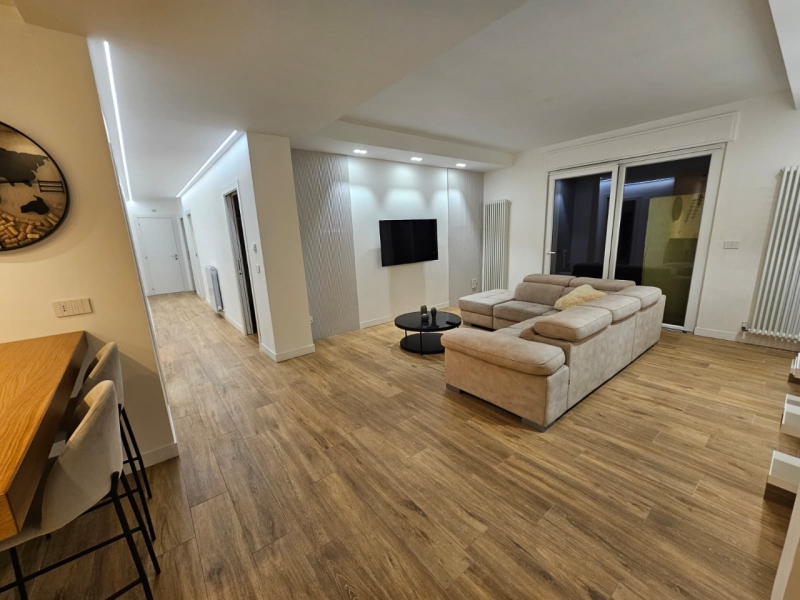 Prestigioso Appartamento Arredato Centro