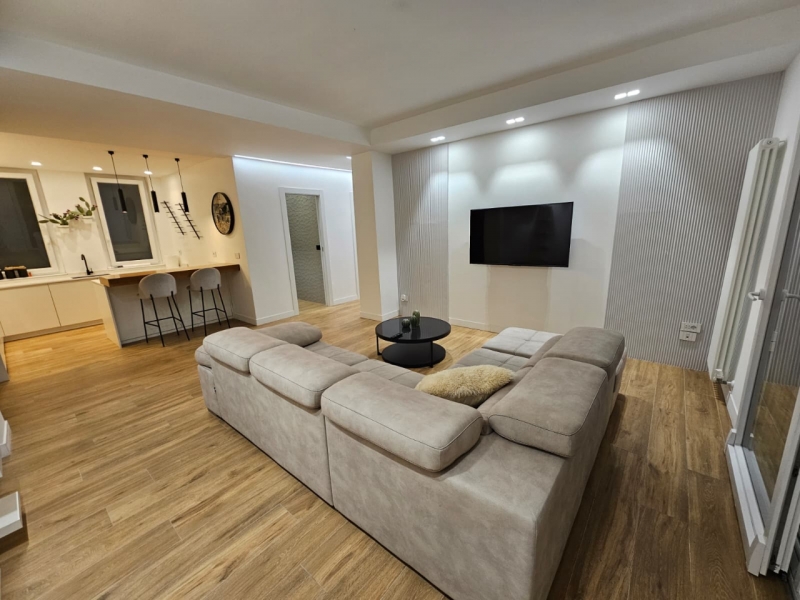 Prestigioso Appartamento Arredato Centro