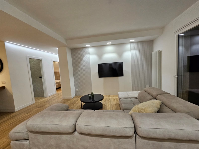 Prestigioso Appartamento Arredato Centro