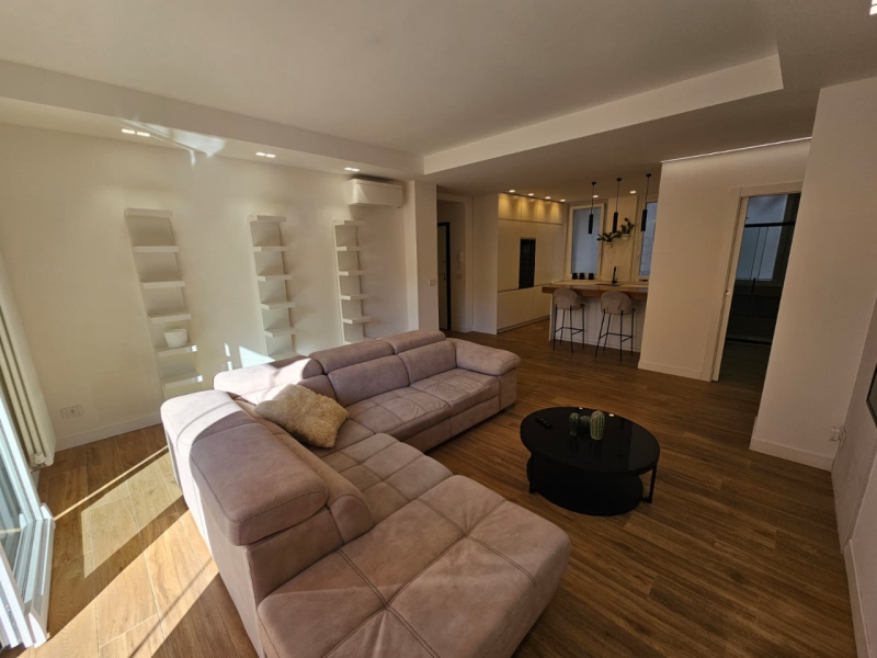 Prestigioso Appartamento Arredato Centro