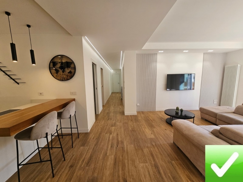 Prestigioso Appartamento Arredato Centro