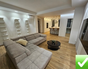 Prestigioso Appartamento Arredato Centro