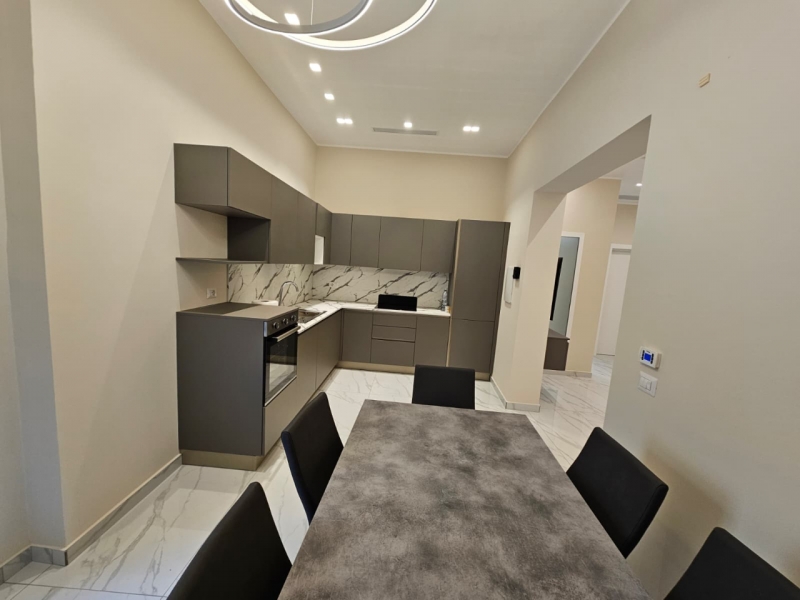 Bilocale Ristrutturato Arredato Pregio Centro Pressi Duomo