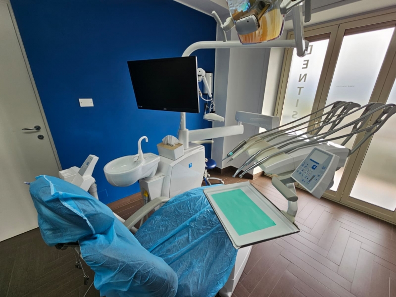 Attività Di Studio Medico Avviata Con Arredi e Attrezzature Messina