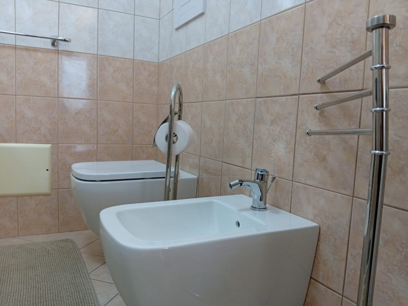 Appartamento Arredato Con Posto Moto Viale Amendola