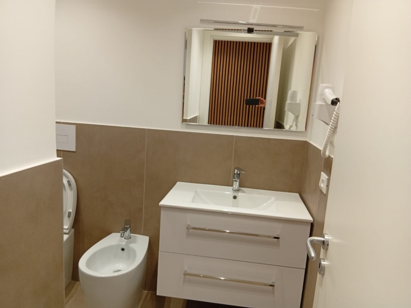 Appartamento Ristrutturato Arredato Via Filippini