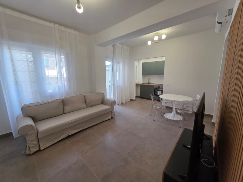 Appartamento Ristrutturato Arredato Via Filippini