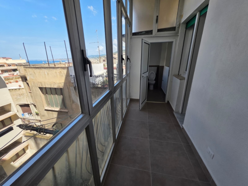 Appartamento Ristrutturato Arredato Via Filippini